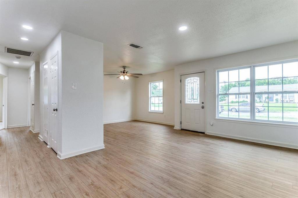 Euless, TX 76039,302 Lee Drive