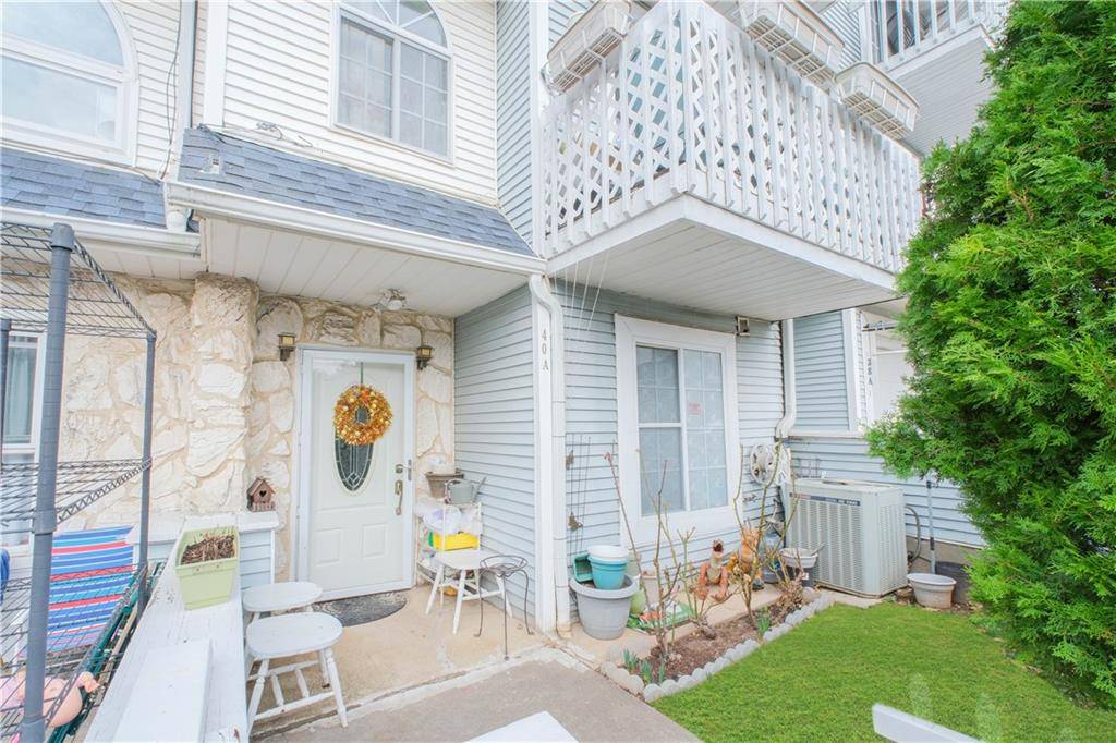 40A Country DR North, Staten  Island, NY 10314