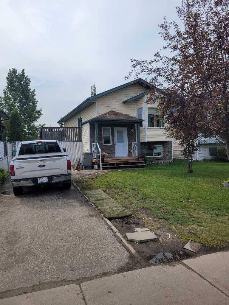 Grande Prairie, AB T8X 1N5,9405 Lakeland DR