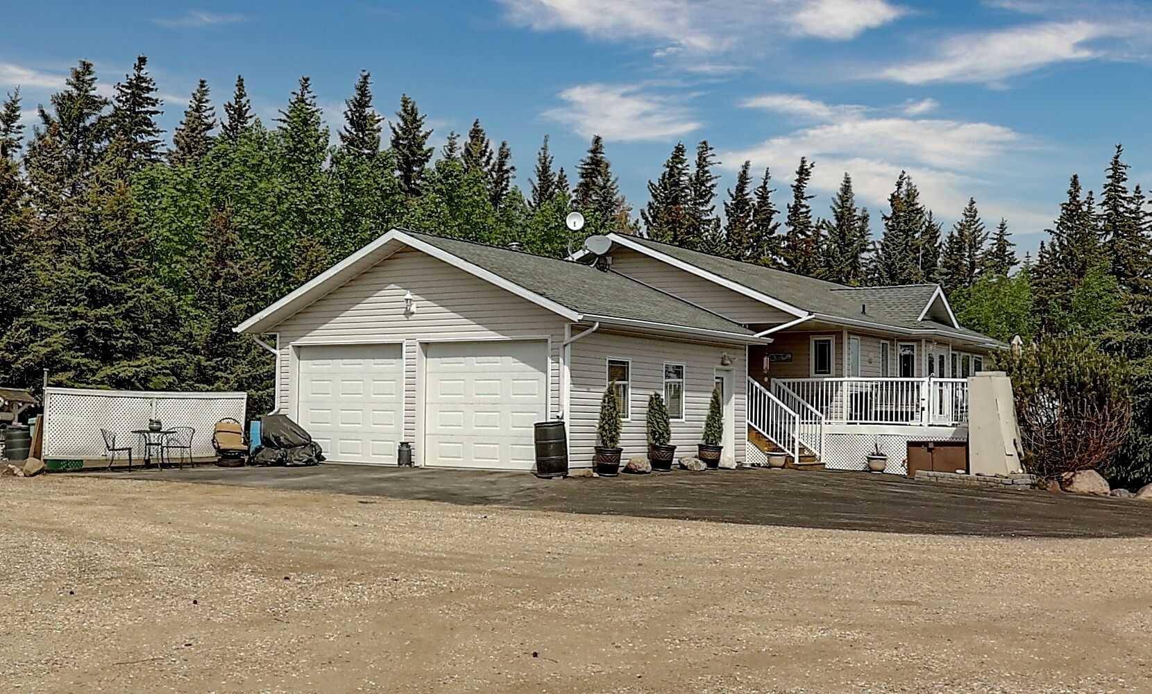 102077 Township Road 750, Valhalla Centre, AB T0H 3M0