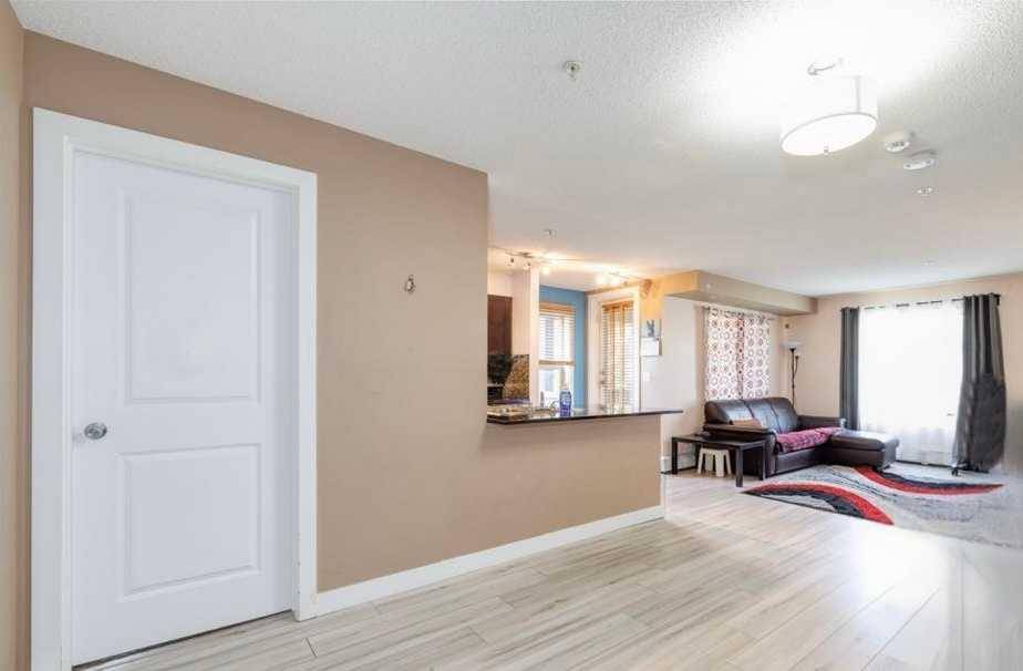 Calgary, AB T2A 4Y5,1317 27 ST Southeast #1102