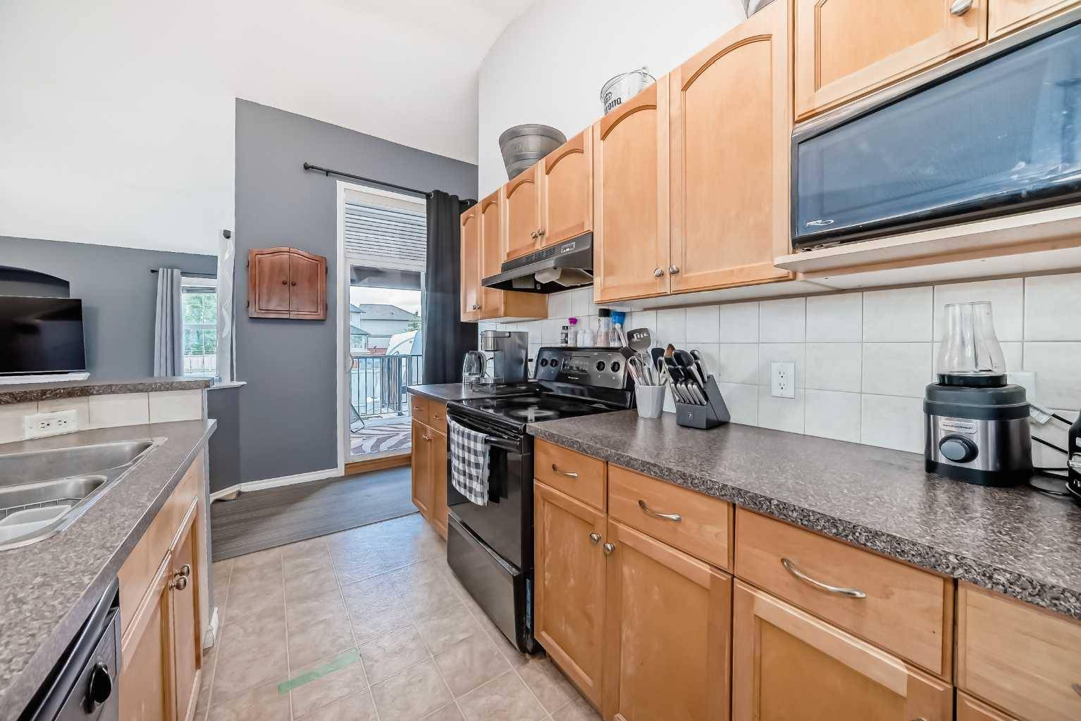 Calgary, AB T3G 5N9,101 Royal Birch Mews Northwest