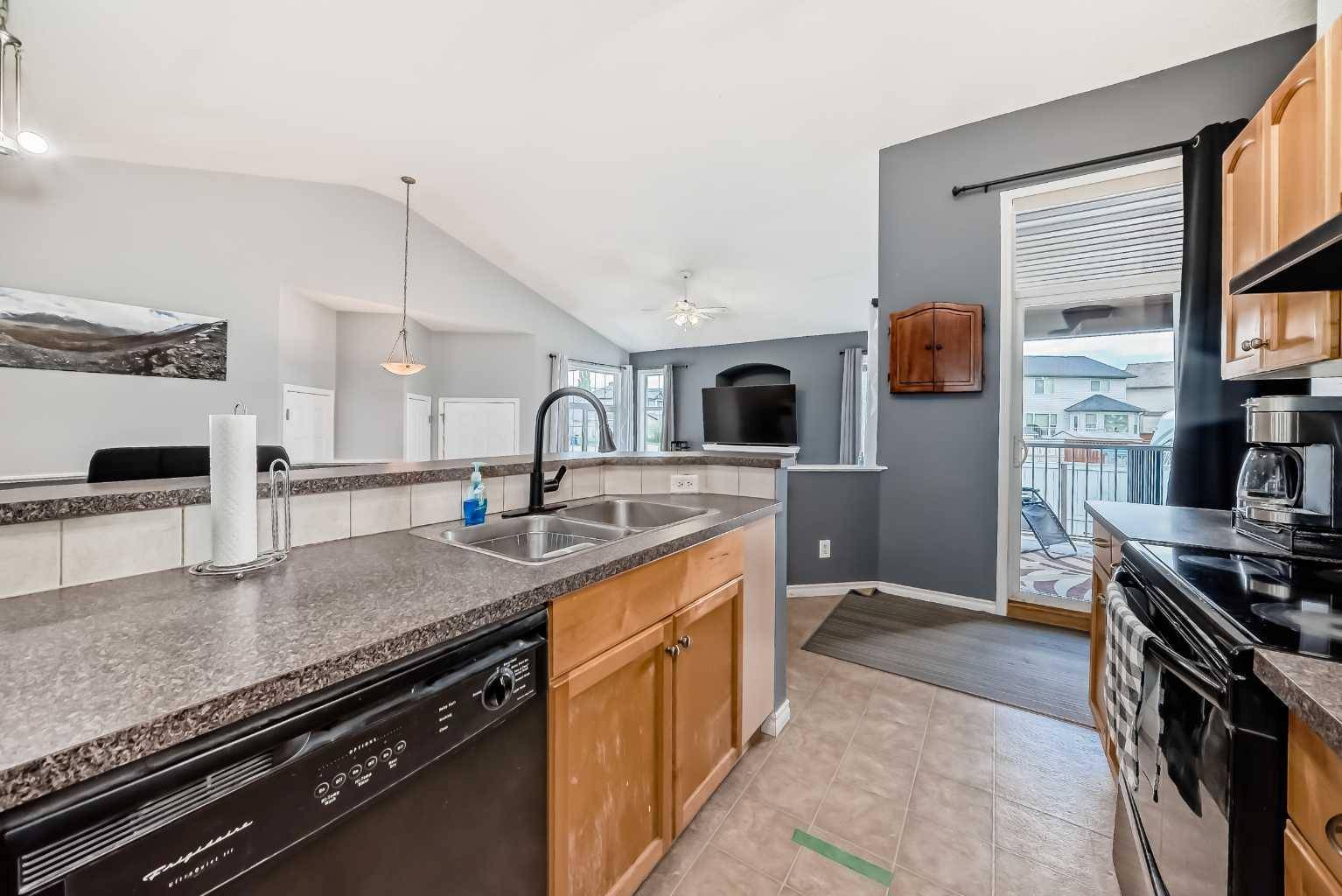 Calgary, AB T3G 5N9,101 Royal Birch Mews Northwest