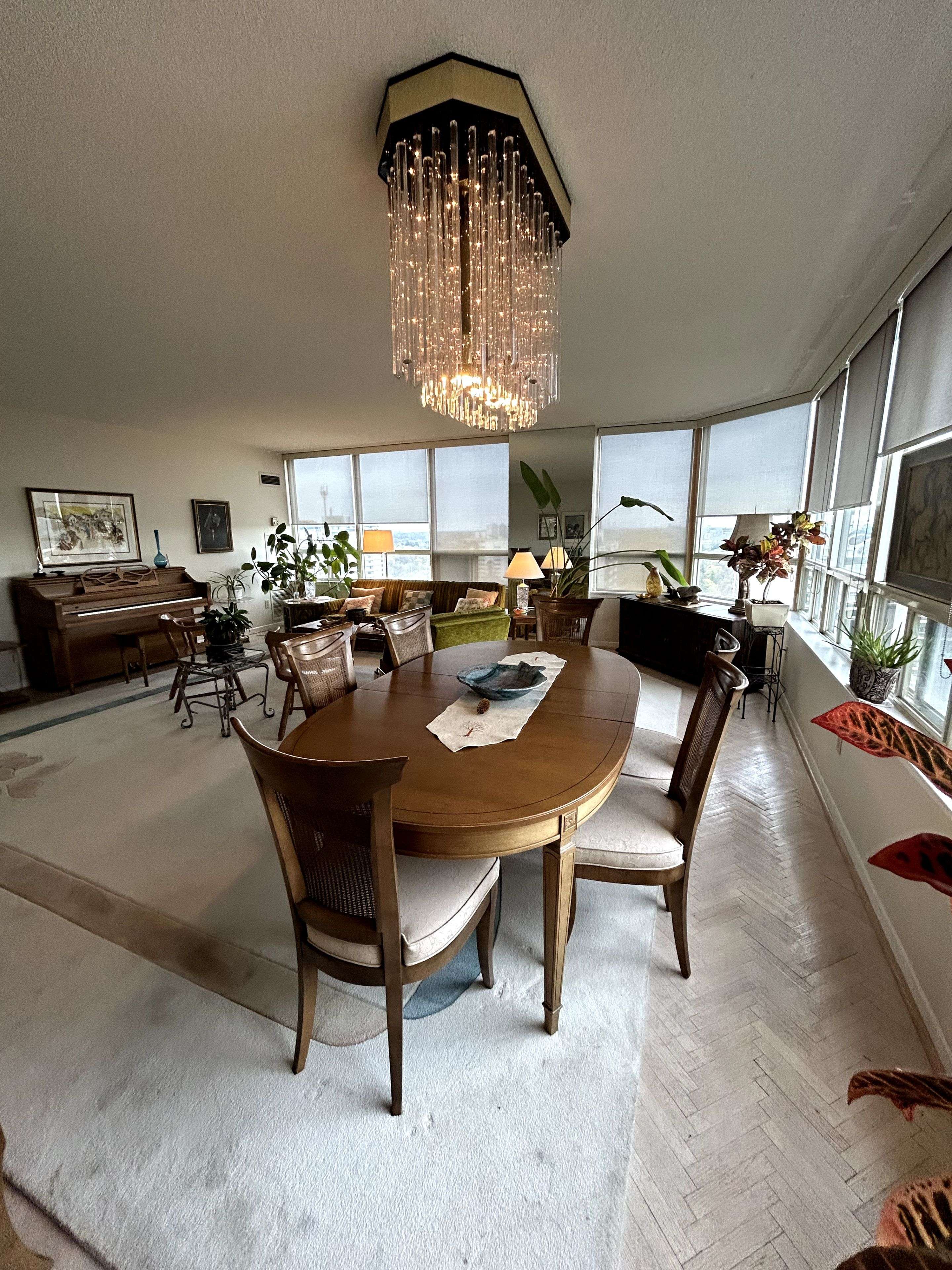 Toronto C07, ON M2R 3V8,10 Torresdale AVE #1604