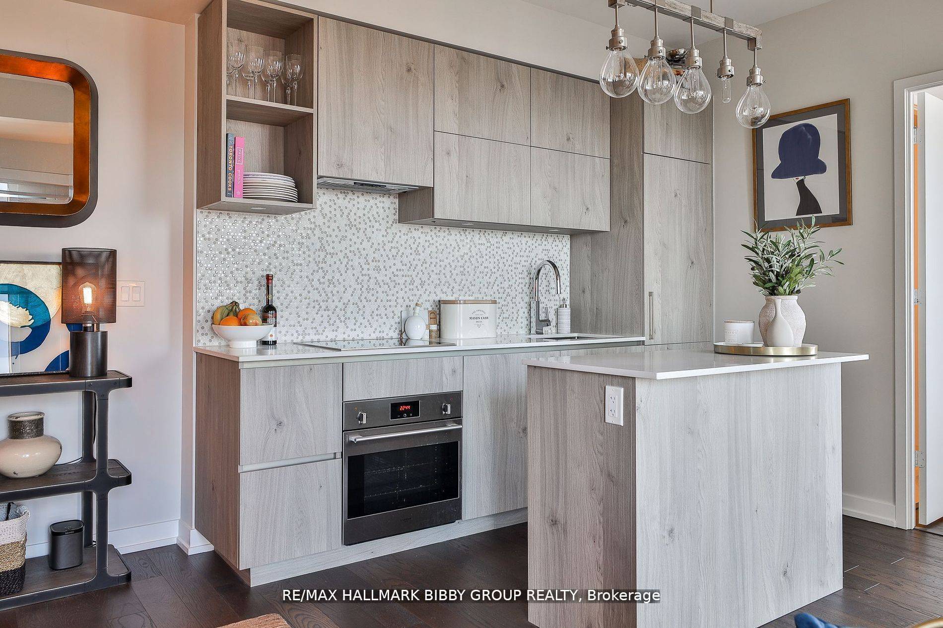 Toronto C02, ON M4W 0B1,1 Yorkville AVE #5008