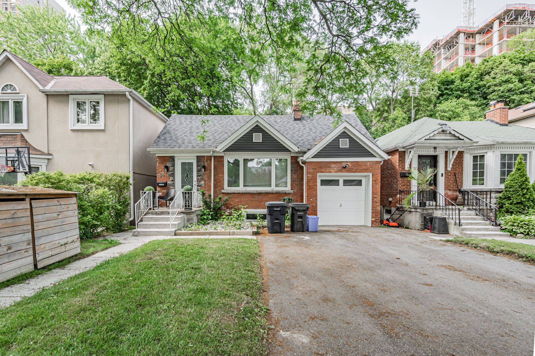 68 (Lower) Fairleigh CRES, Toronto C04, ON M6C 3R9