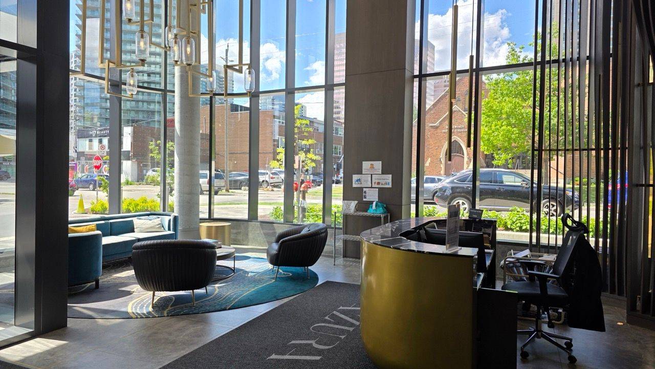 15 Holmes AVE #511, Toronto C14, ON M2N 4L8
