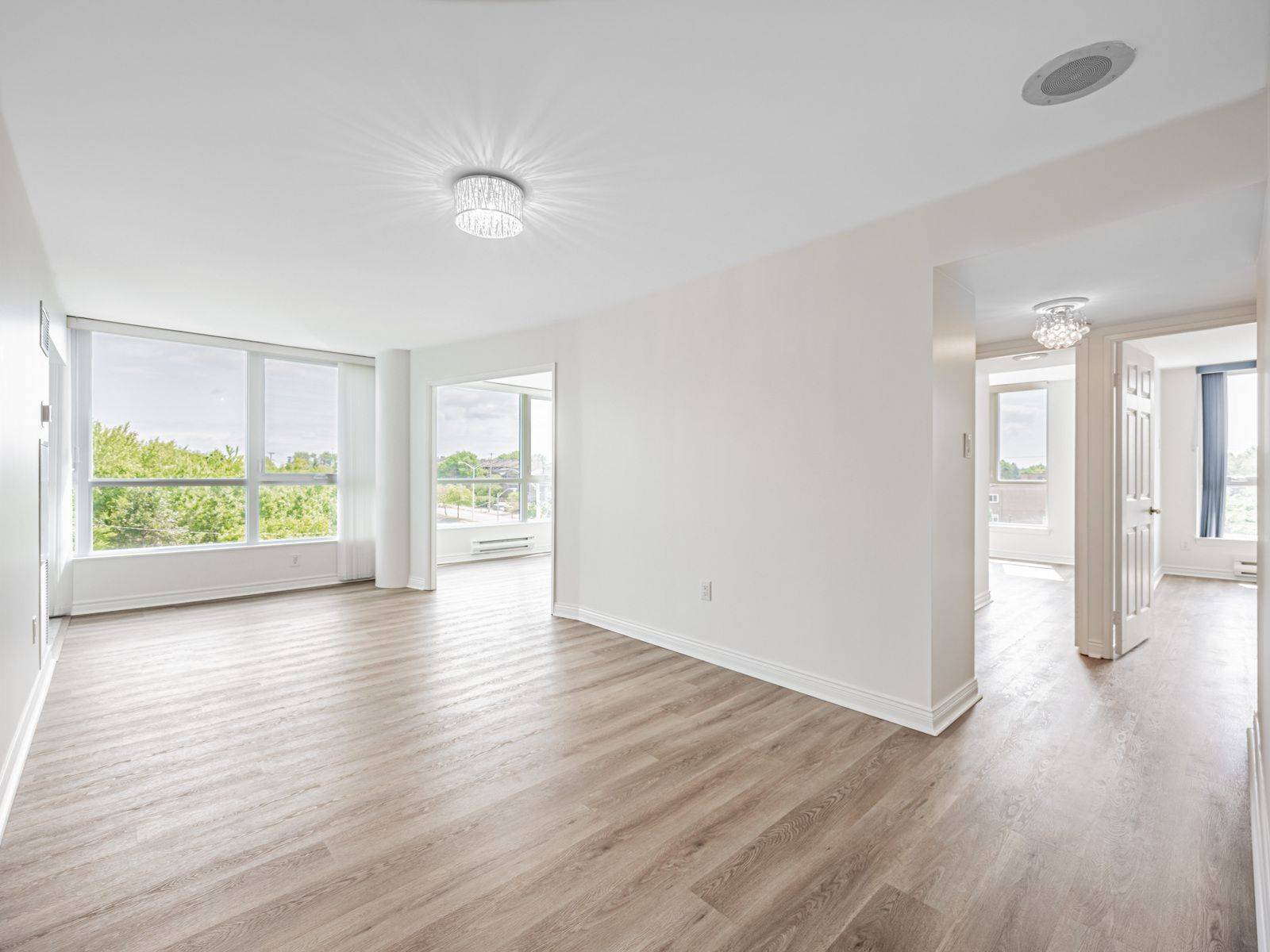 Toronto E08, ON M1J 3N6,3233 Eglinton AVE E #403