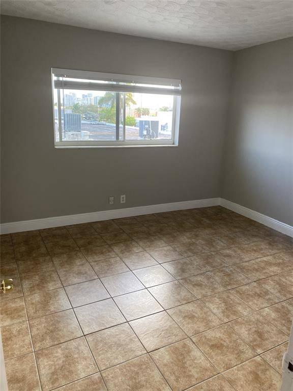 Fort Lauderdale, FL 33304,800 NE 13th #1