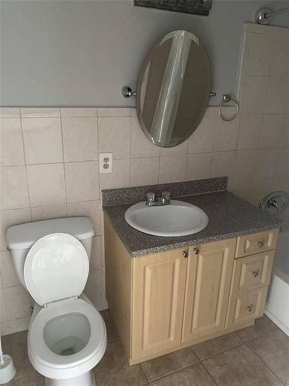 Fort Lauderdale, FL 33304,800 NE 13th #1