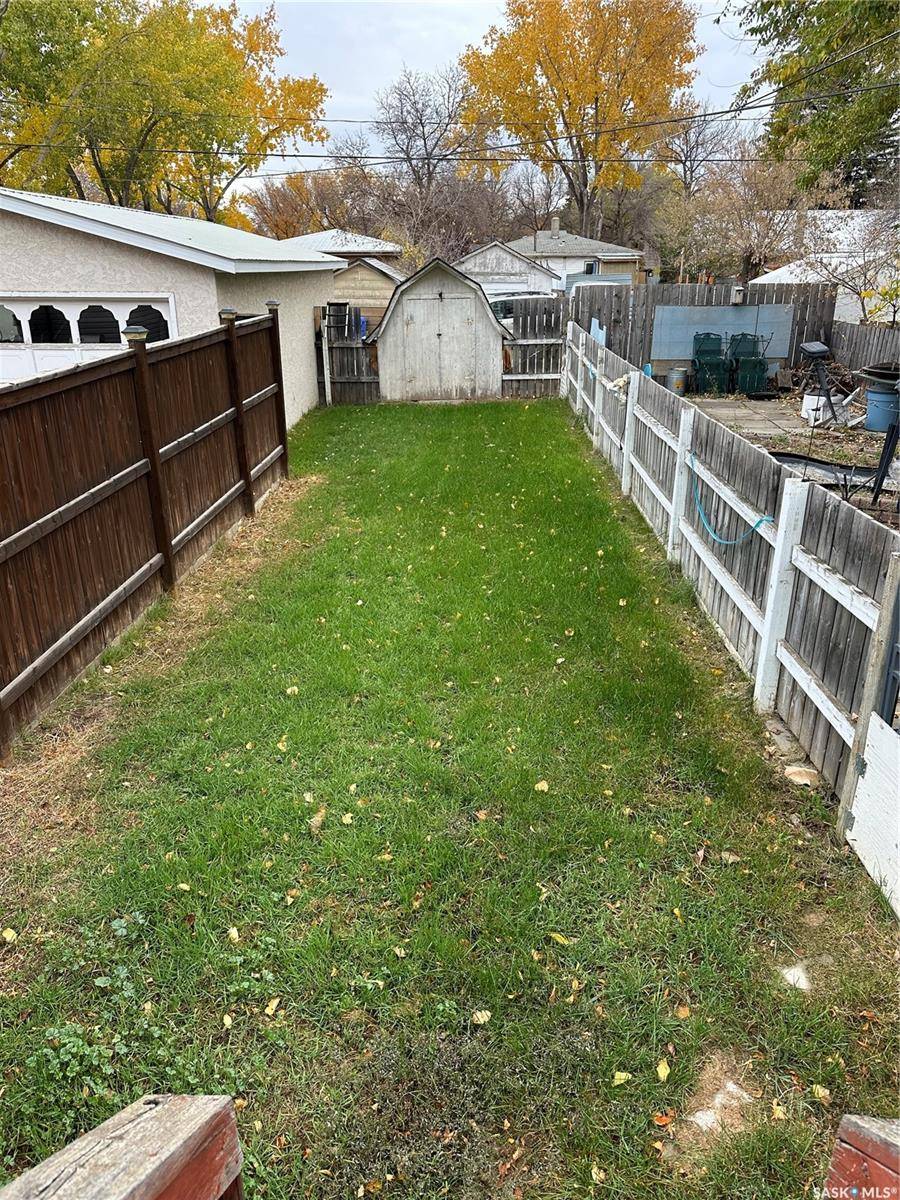 Gull Lake, SK S0N 1A0,5373 Kings AVENUE