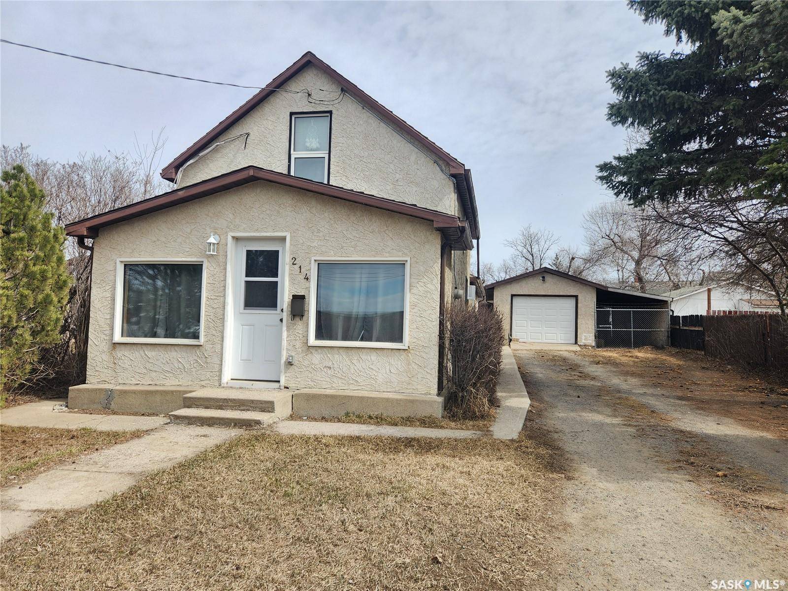 214 Government ROAD S, Weyburn, SK S4H 2A5