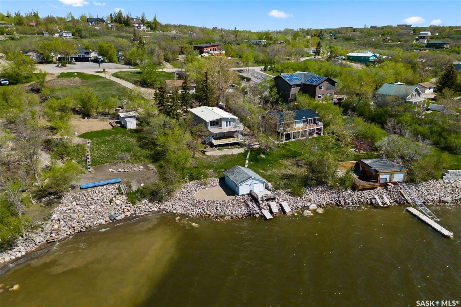 227 & 229 Lakeview AVENUE, Saskatchewan Beach, SK S0G 4L0