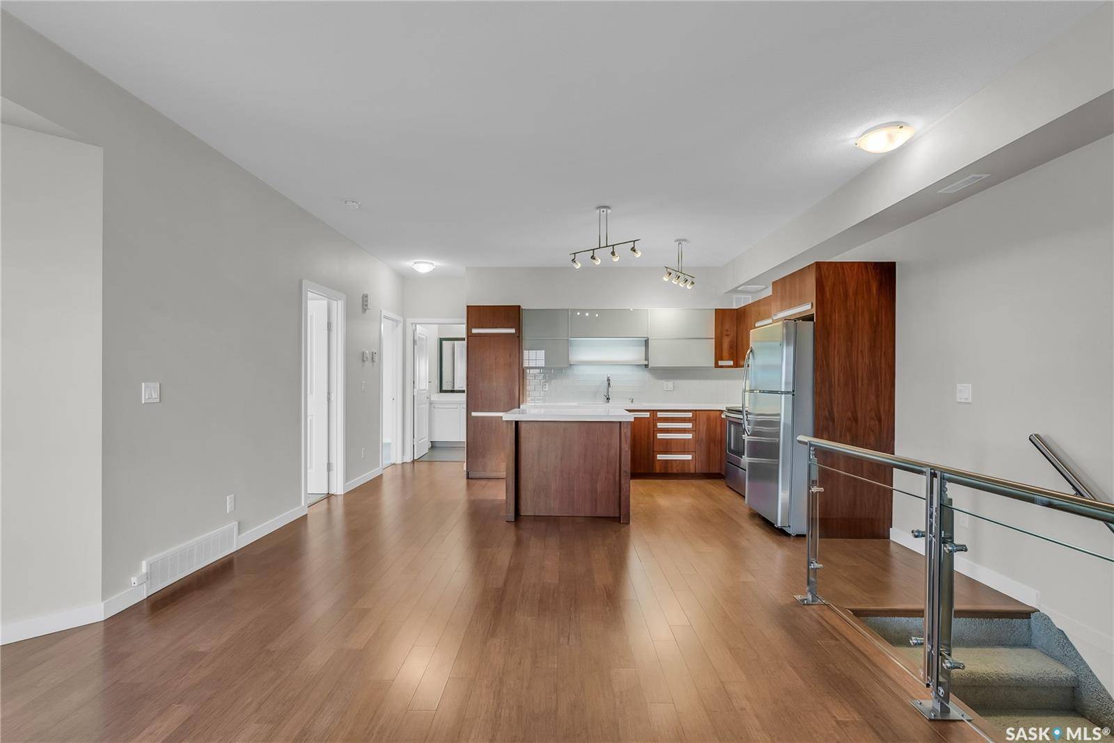 Saskatoon, SK S7W 0M1,1015 Patrick CRESCENT #1602