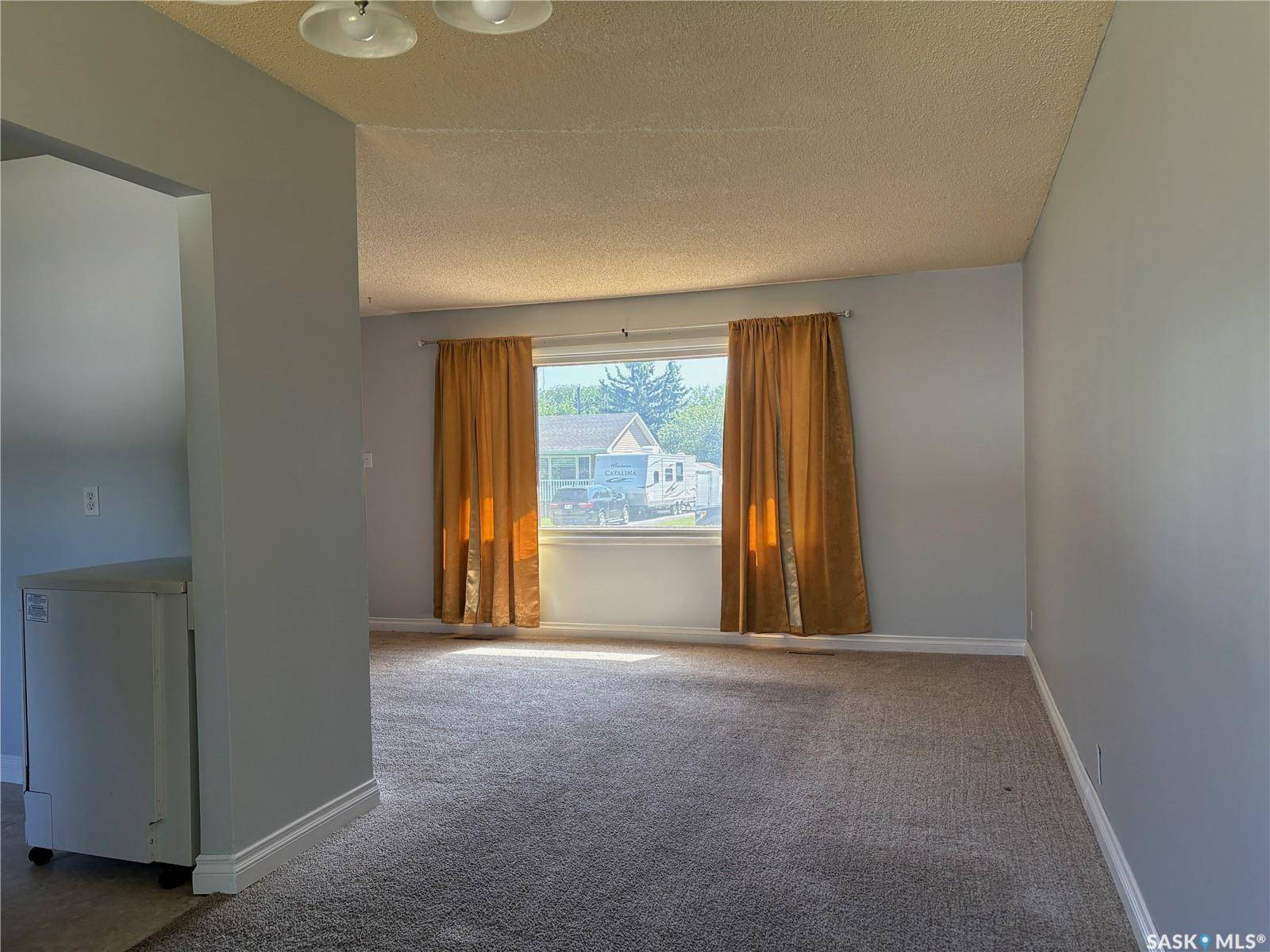 Swift Current, SK S9H 2R7,830 8th AVENUE NE