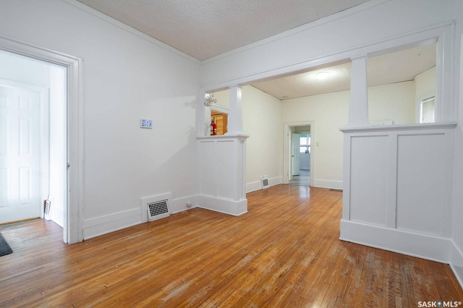 Regina, SK S4P 0P6,1535 VICTORIA AVENUE