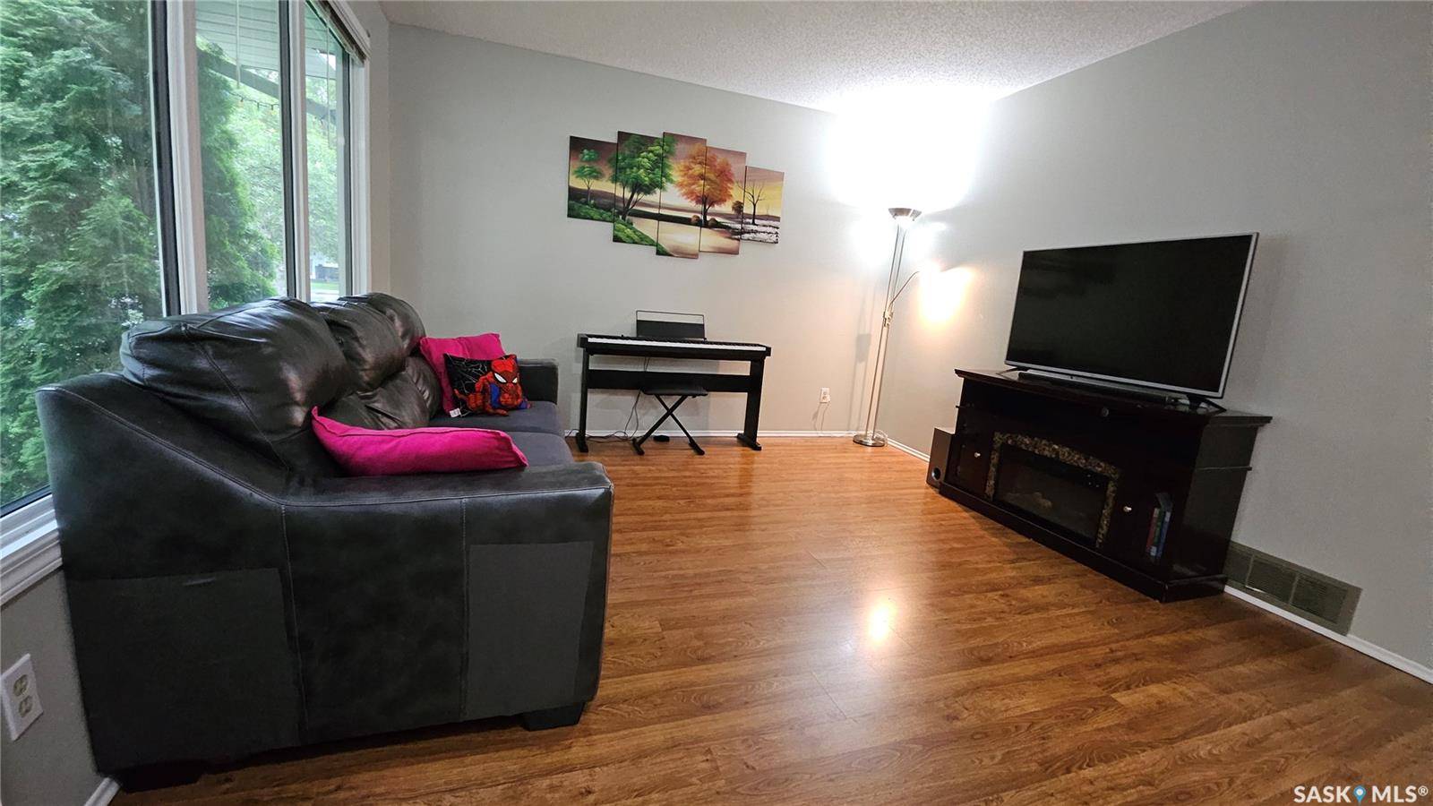 Regina, SK S4X 1L5,75 Walter CRESCENT