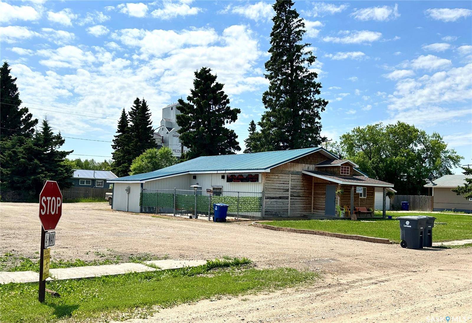 211 2nd AVENUE, Medstead, SK S0M 1W0