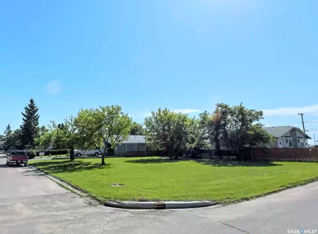 301 8th STREET W, Meadow Lake, SK S9X 1A2