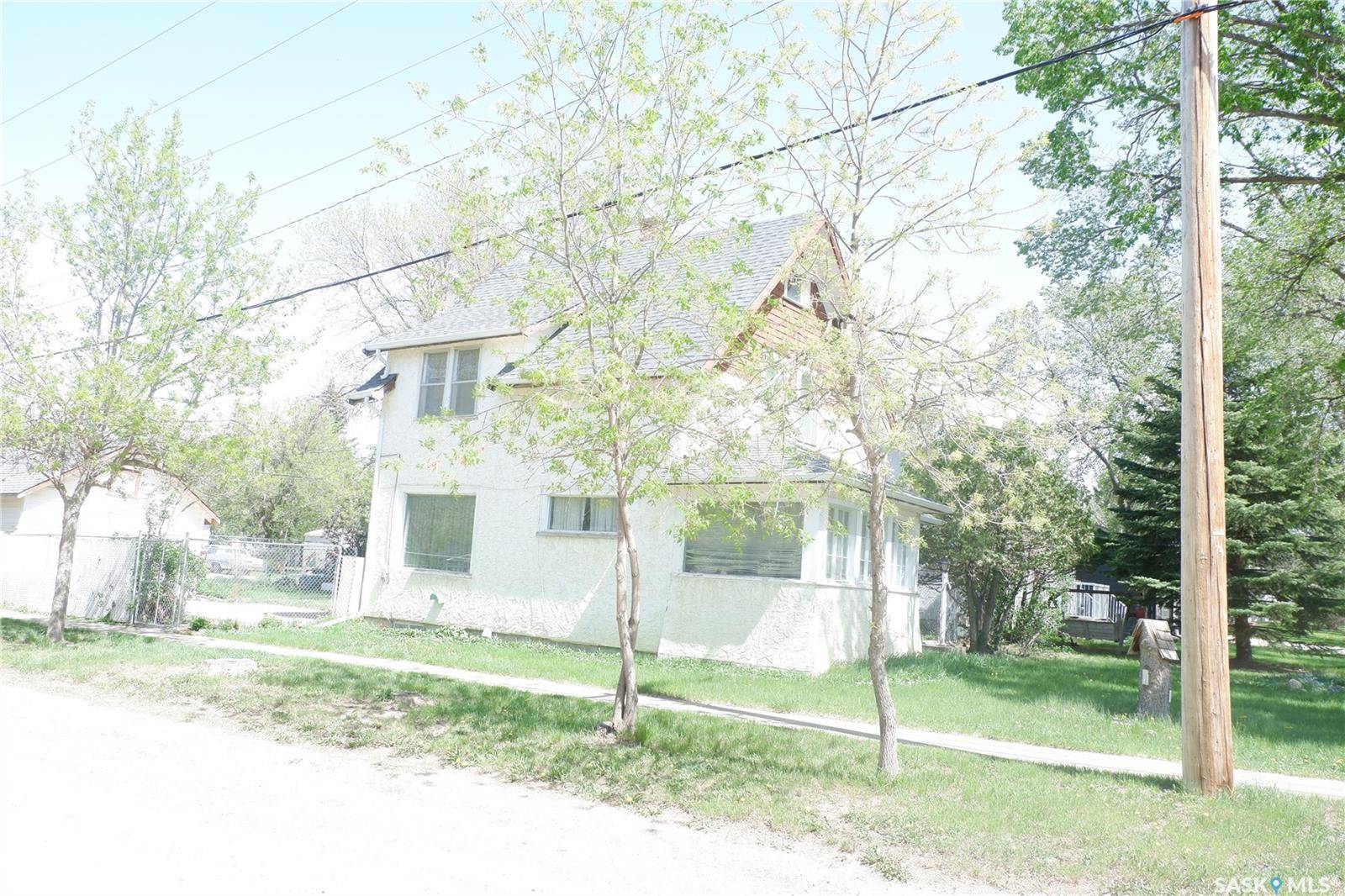 Mossbank, SK S0H 3G0,113 2nd AVENUE W