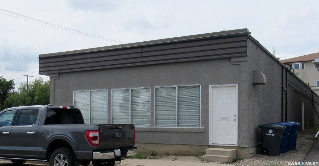 Kindersley, SK S0L 1S0,128 1st AVENUE W