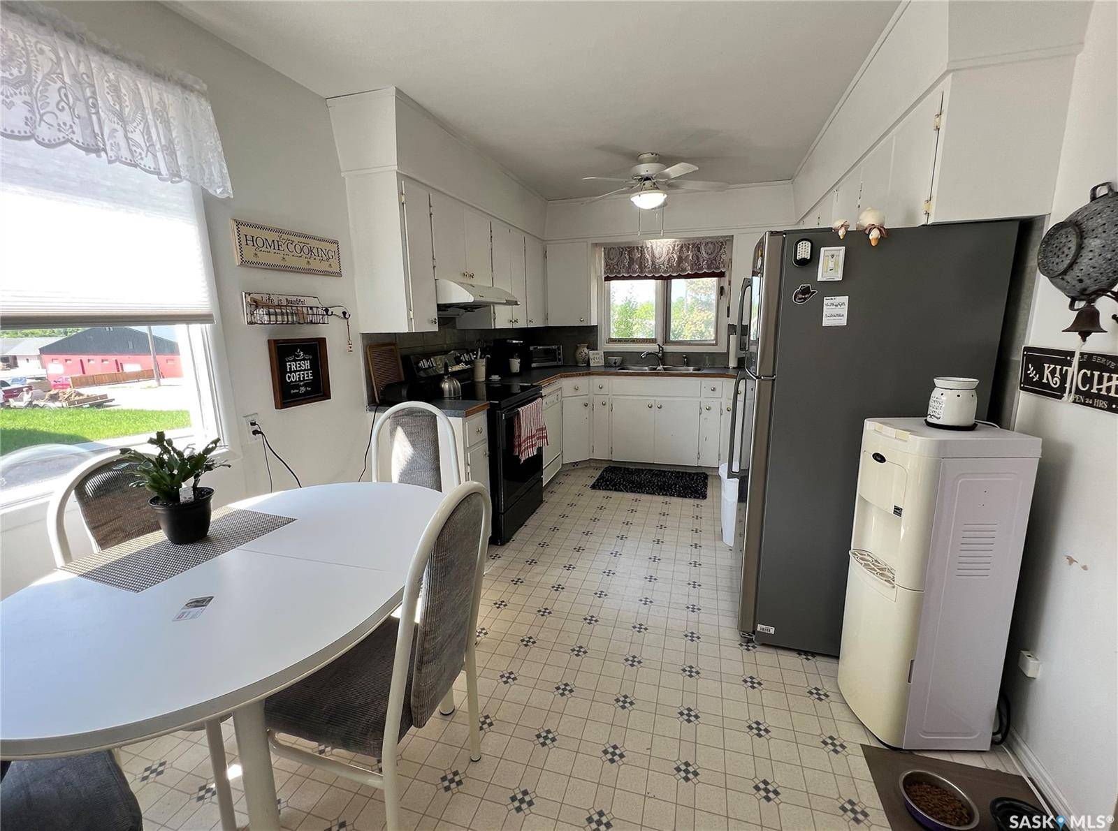Swift Current, SK S9H 2Y2,231 18th AVENUE NE