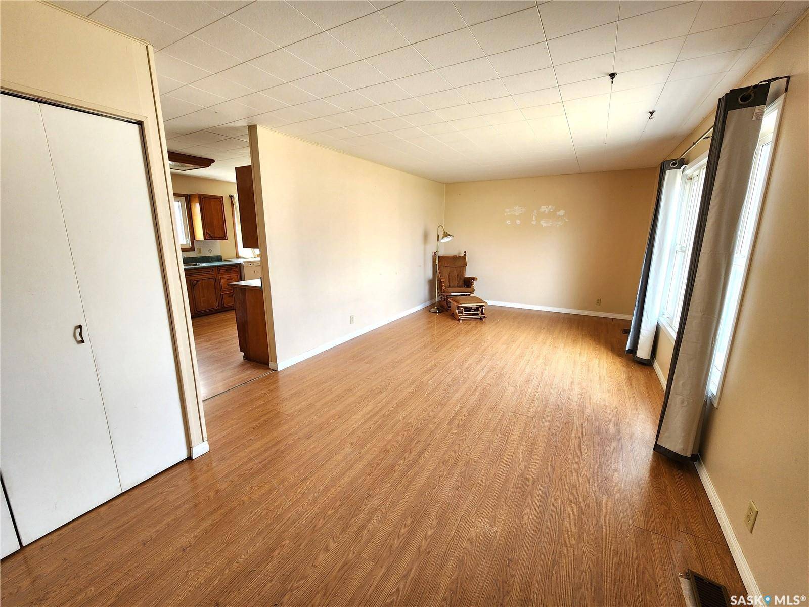 Lampman, SK S0C 1N0,209 3rd AVENUE E