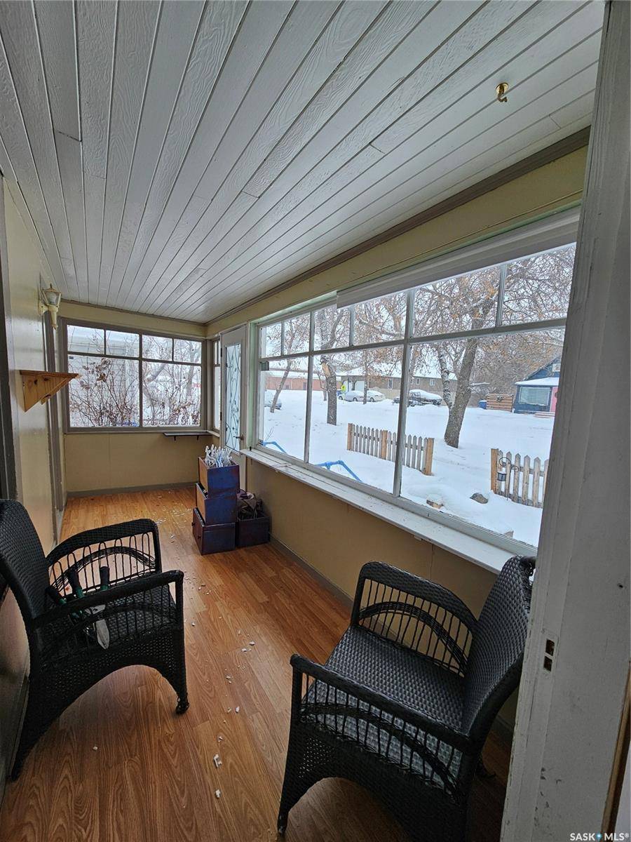 Unity, SK S0K 4L0,273 4th AVENUE E