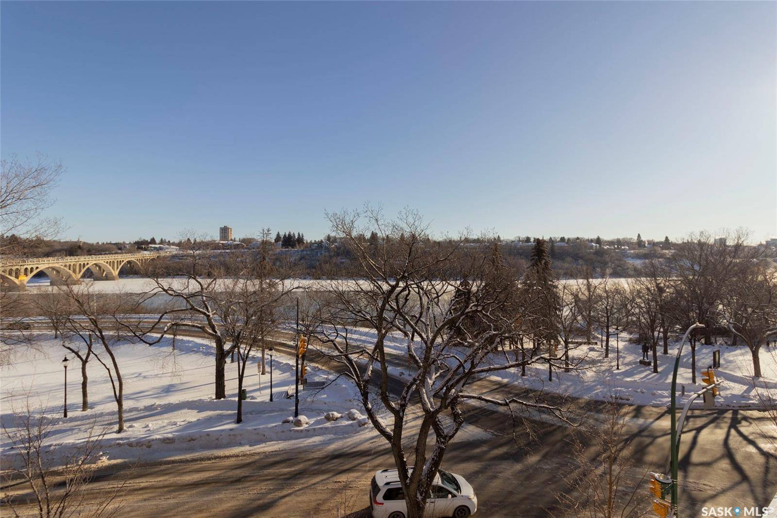 Saskatoon, SK S7K 0G8,902 Spadina CRESCENT E #408