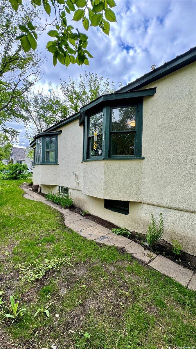 Saskatoon, SK S7L 1W1,234 F AVENUE N