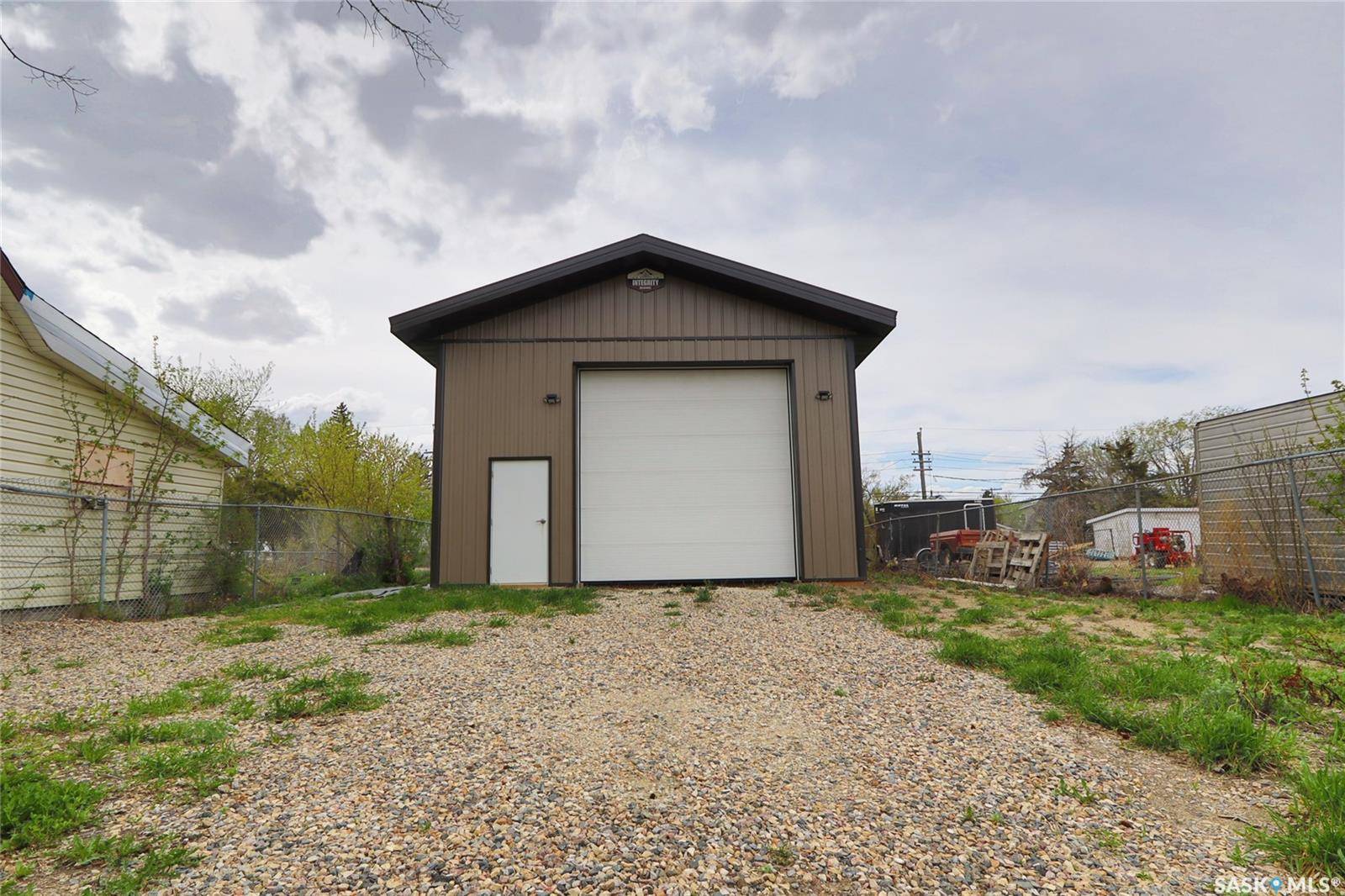 Regina, SK S4T 1X9,816 Angus STREET