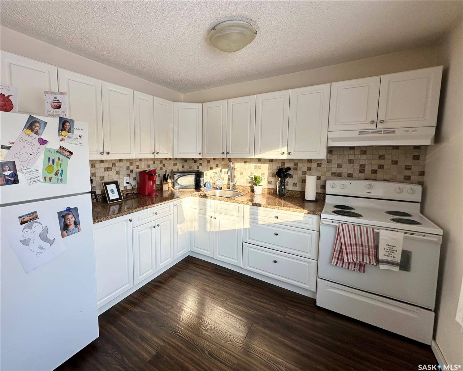 North Battleford, SK S9A 1T6,1502 105th STREET