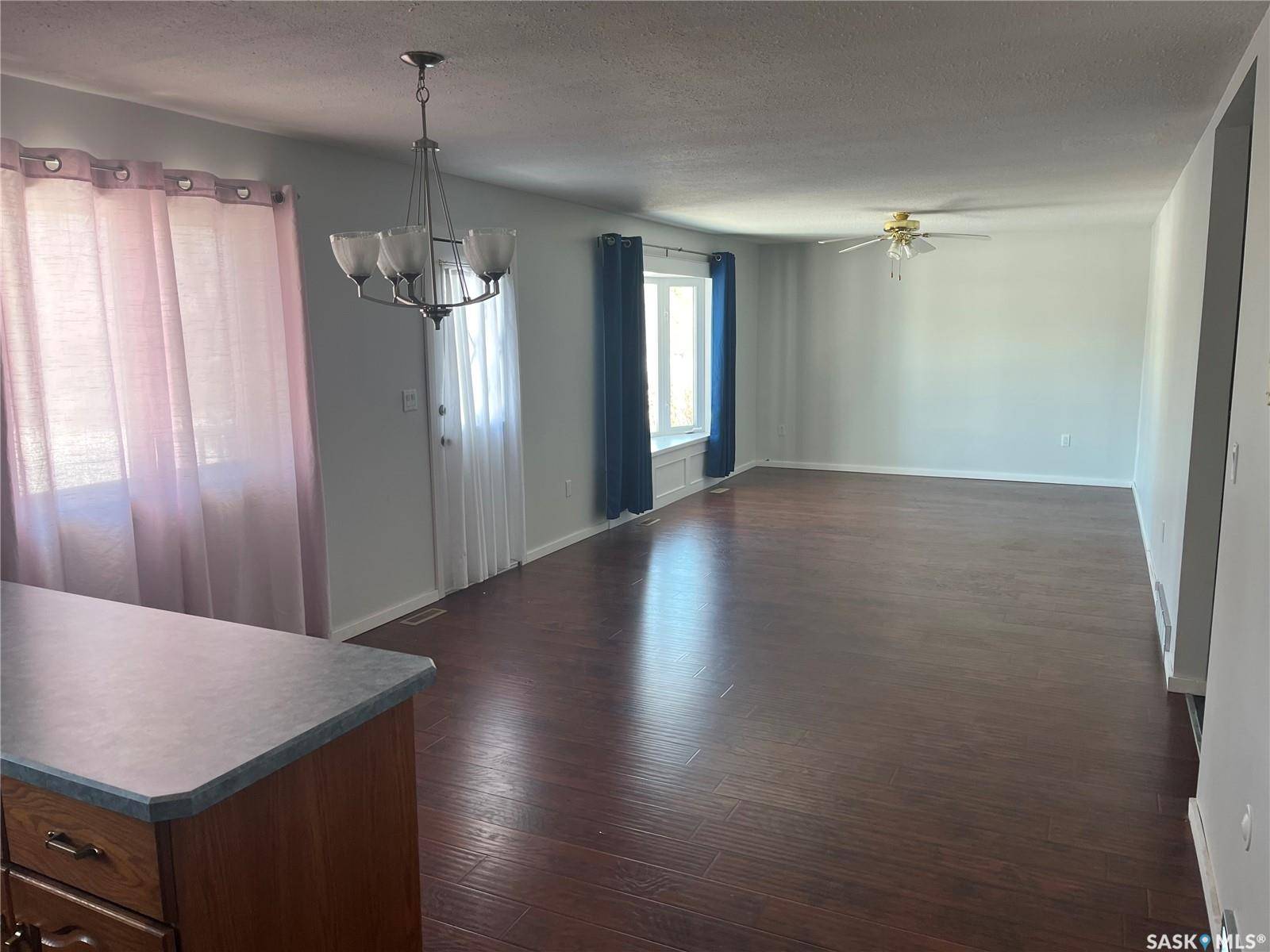 Wadena, SK S0A 4J0,218 1st STREET NW