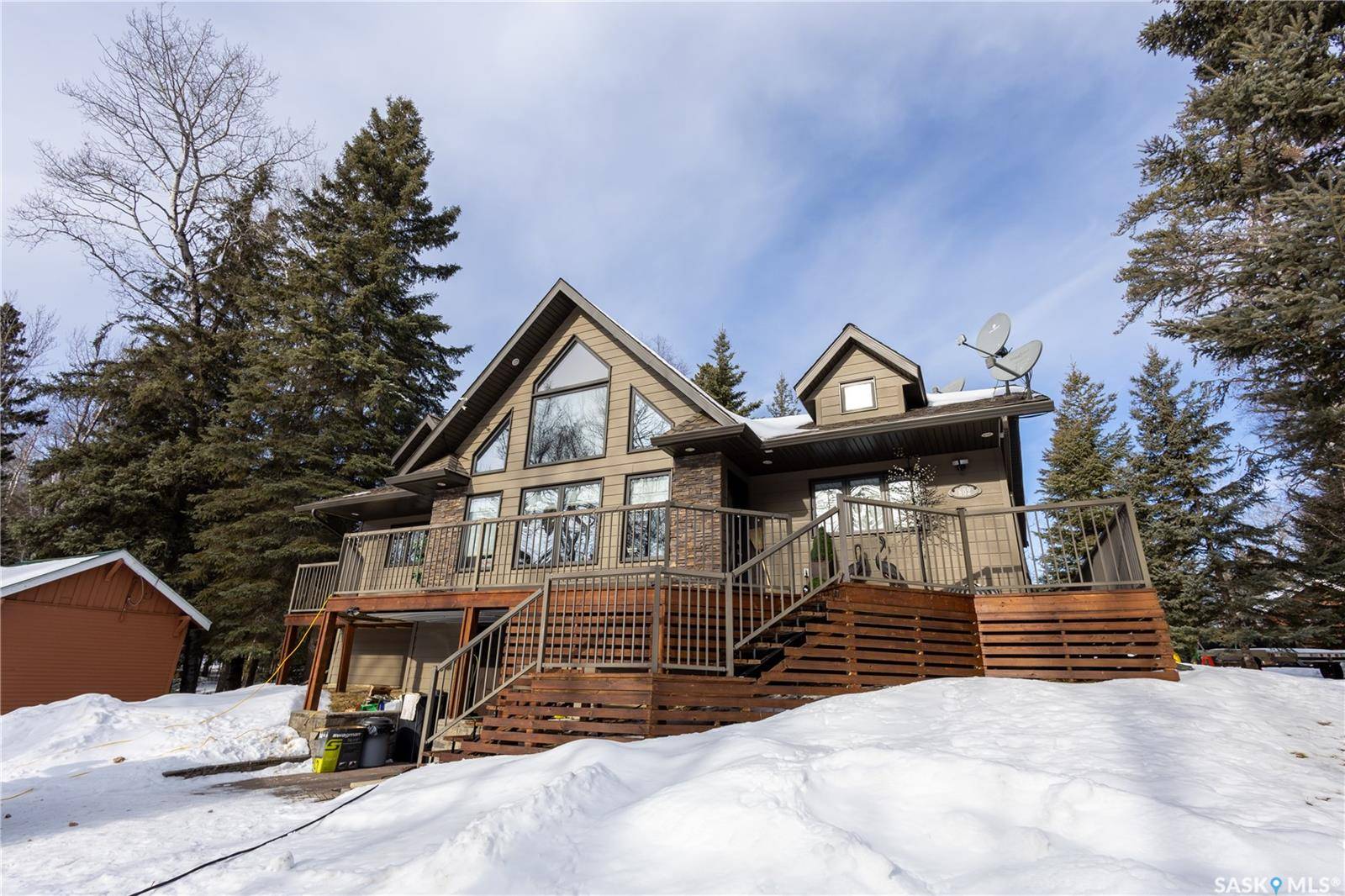 801 Lakeview DRIVE, Prince Albert National Park, SK S0J 2Y0