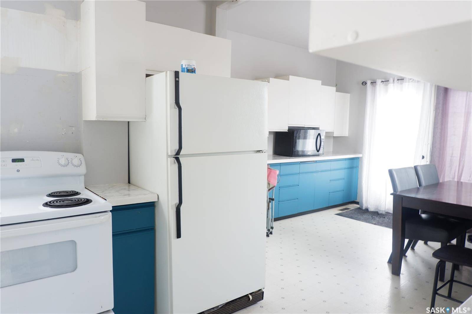 Assiniboia, SK S0H 0B0,405 4th AVENUE E