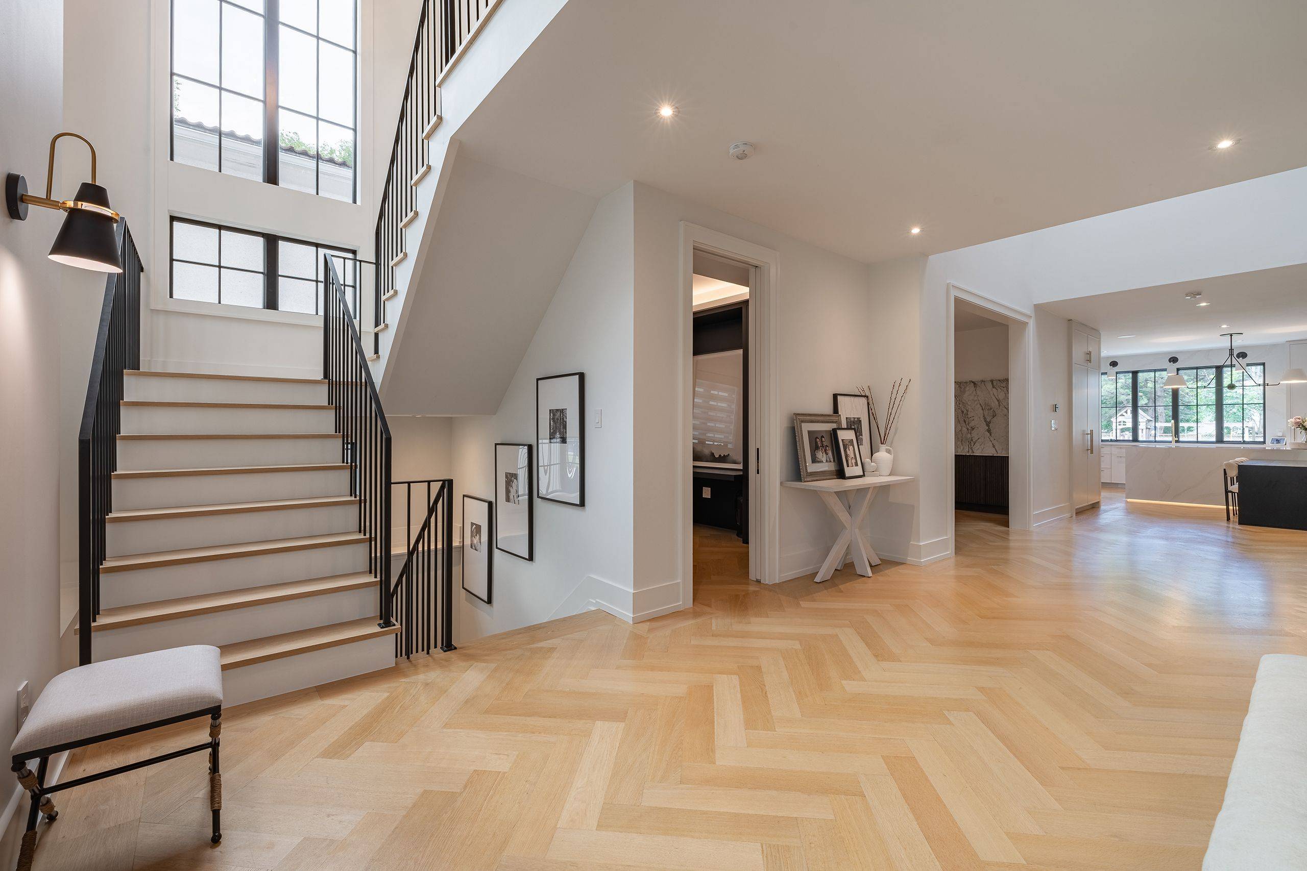Oakville, ON L6L 3X9,367 Seaton DR