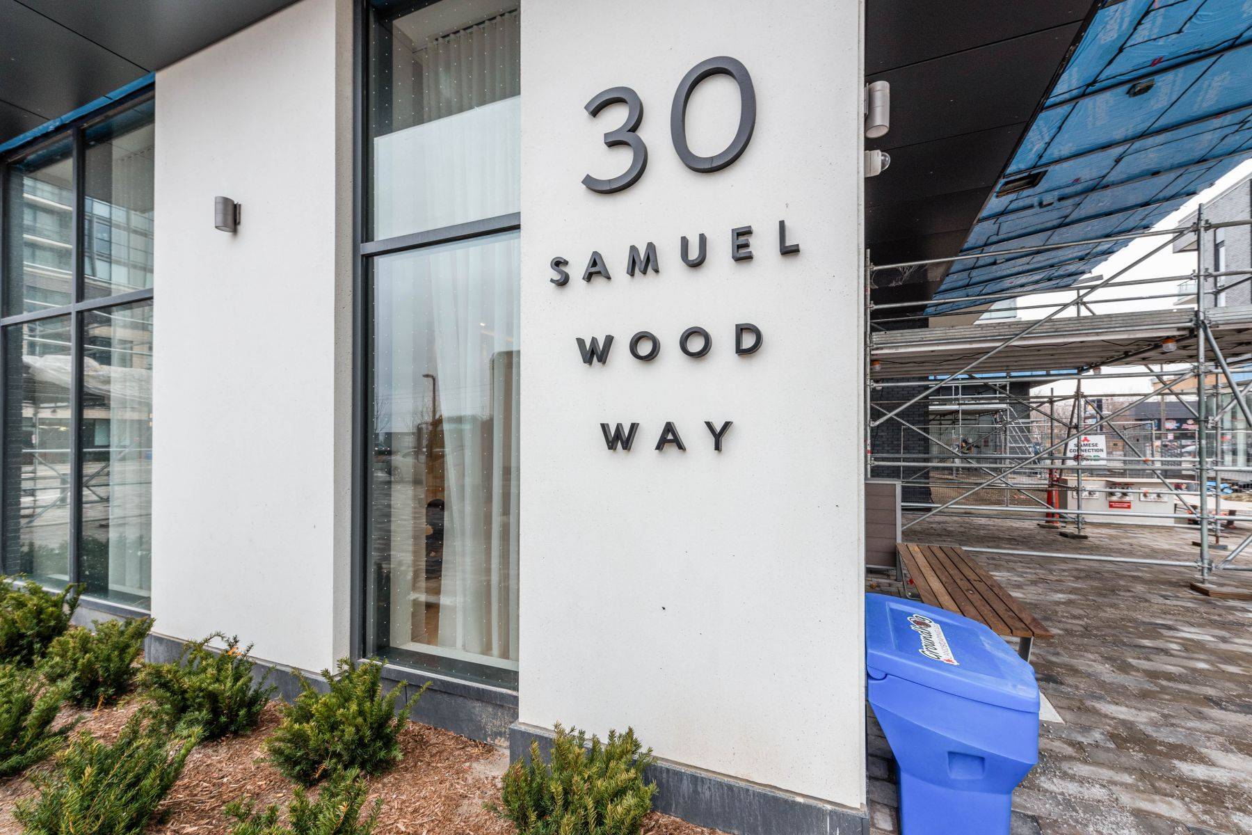 30 SAMUEL WOOD WAY N #501, Toronto W08, ON M9B 0C9