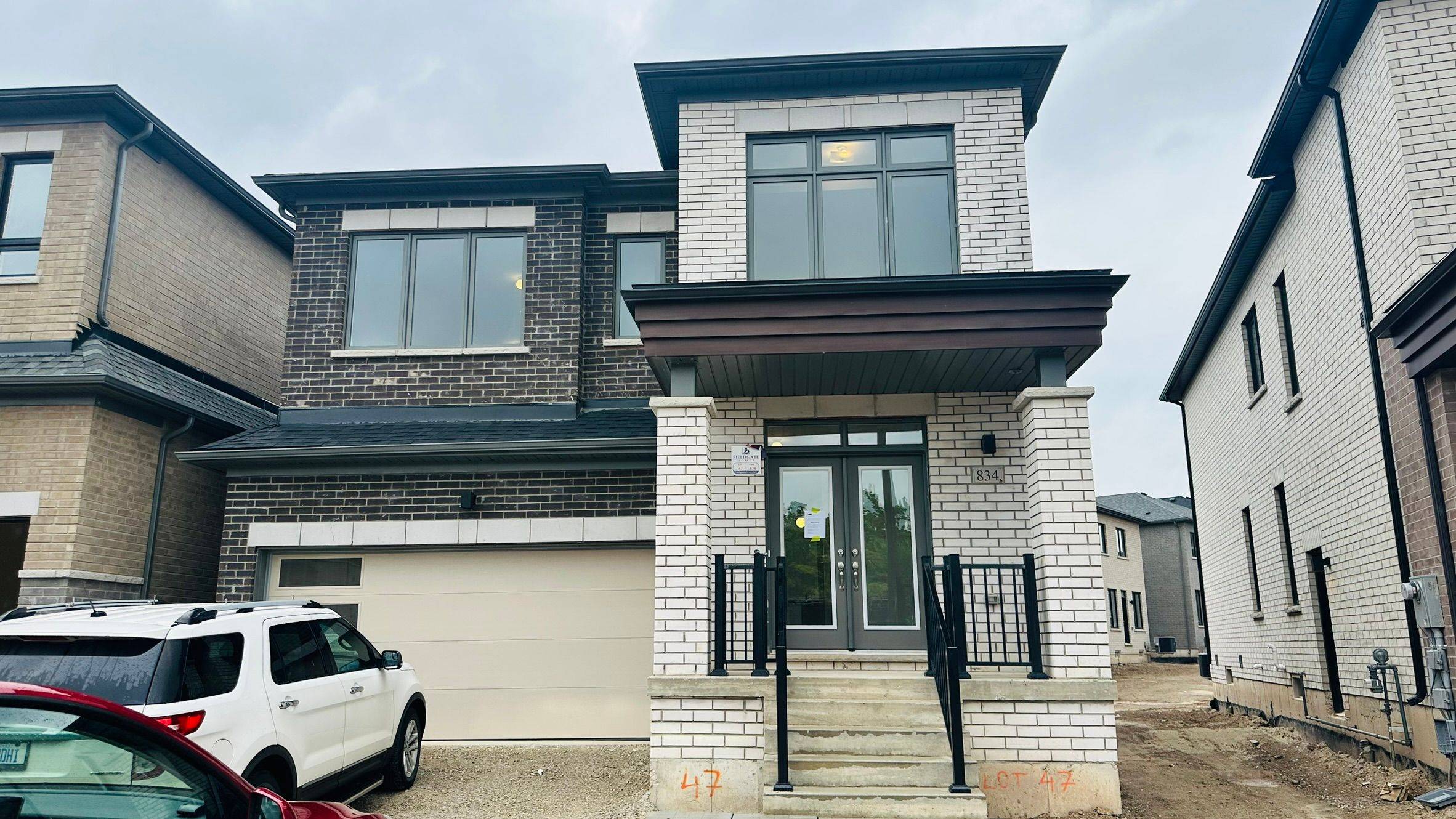 834 Apple TER, Milton, ON L9T 7E7