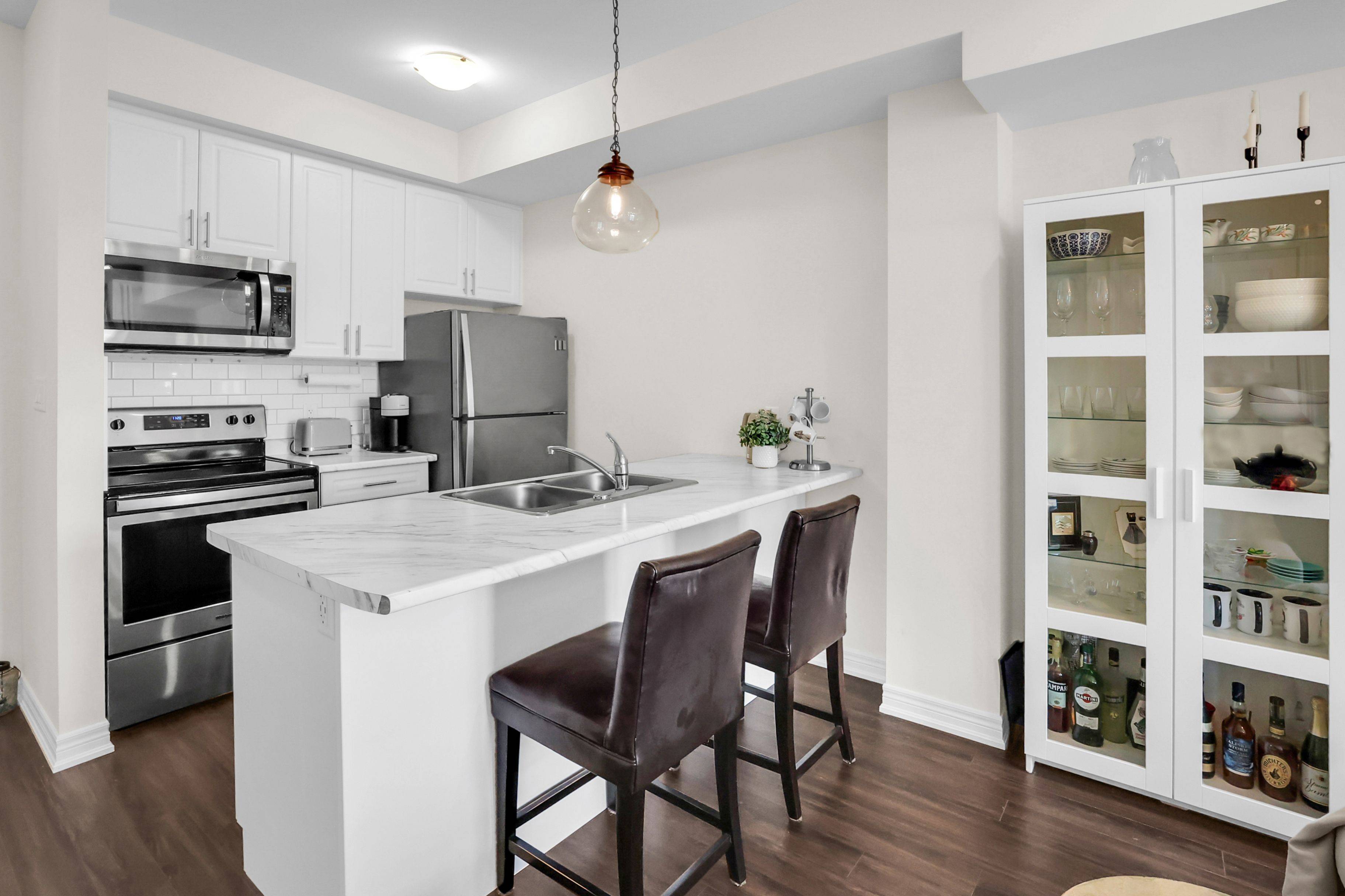Lincoln, ON L3J 0T2,5016 Serena DR #10