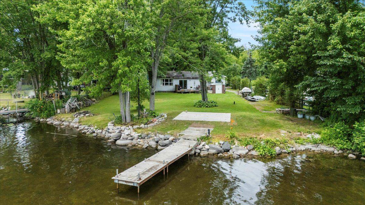 55 Prior LN, Quinte West, ON K0K 2C0