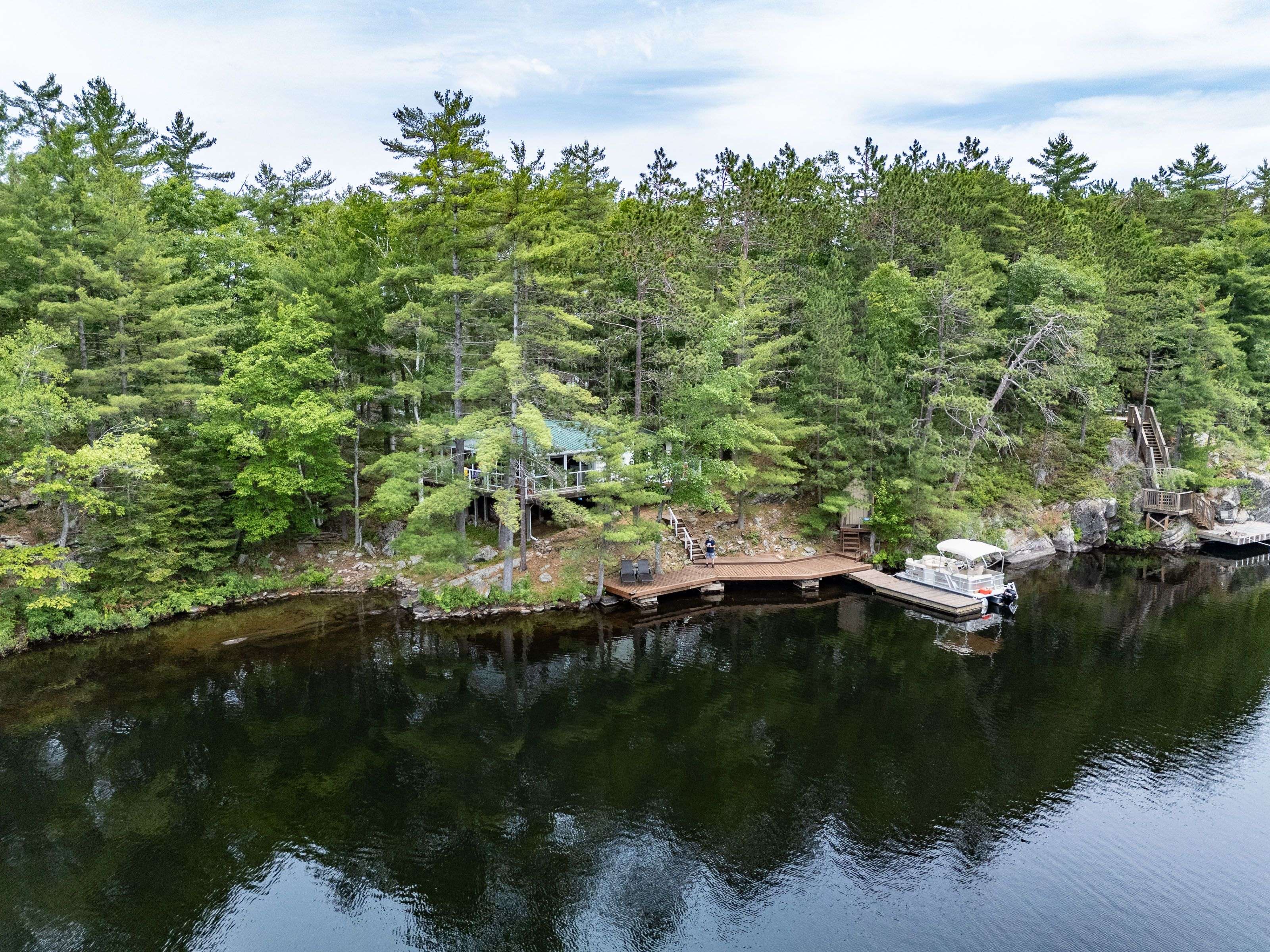 Gravenhurst, ON P1P 1R2,1200 Pine Lake W/A N/A