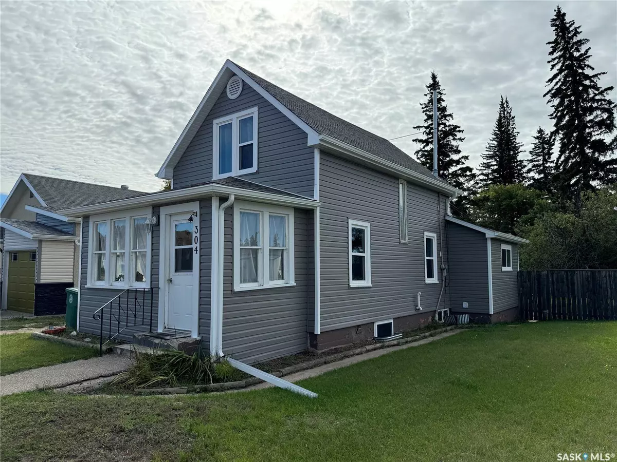 Biggar, SK S0K 0M0,304 4th AVENUE E