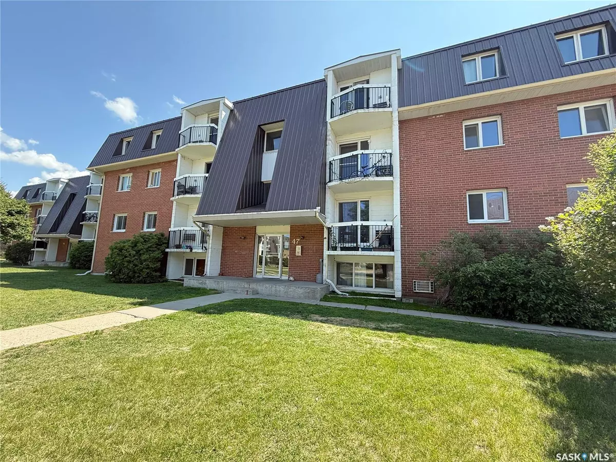 Regina, SK S4S 6P8,47 Centennial STREET #12