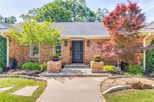 Dallas, TX 75229,4424 Crooked Lane