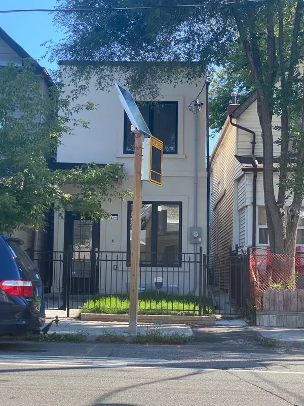 Toronto E01, ON M4J 3G7,471 Jones AVE