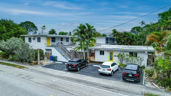 630 NE 37 St, Oakland Park, FL 33334