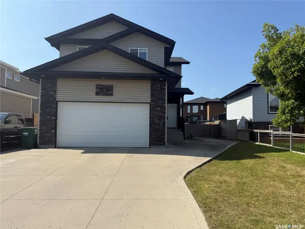 135 West Hampton BOULEVARD, Saskatoon, SK S7R 0B7