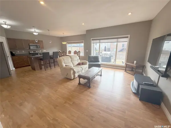 135 West Hampton BOULEVARD, Saskatoon, SK S7R 0B7