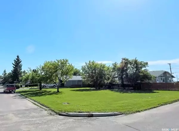 301 8th STREET W, Meadow Lake, SK S9X 1A2