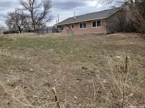 Swift Current, SK S9H 1B7,311 10th AVENUE NW